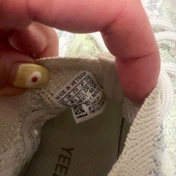 Brand new Yeezy boost 380 Alien Blue - Picture 5 of 6